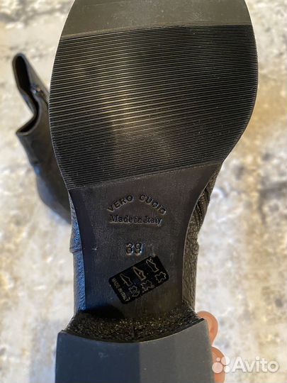 Кожаные черные ботильоны