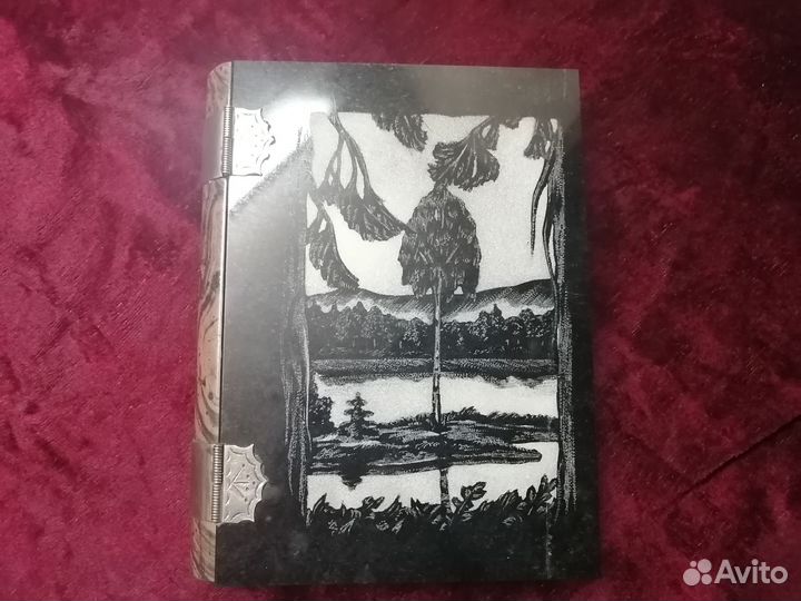 Шкатулка из камня