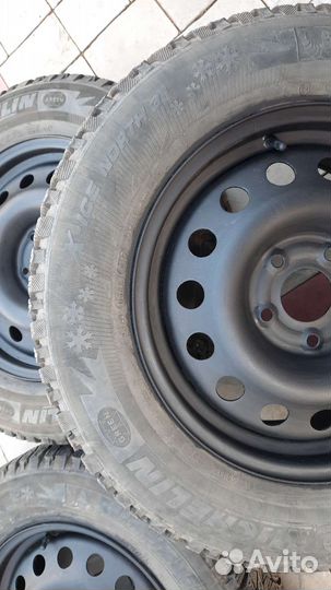 Michelin X-Ice 3 16 R16