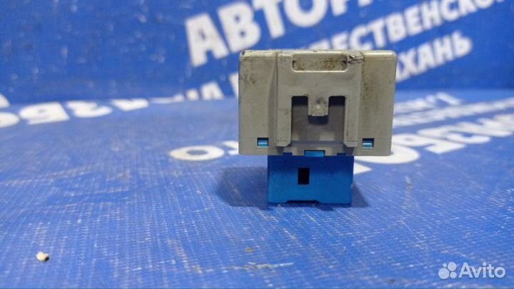 Реле указателя поворота Toyota Rav4 кроссовер