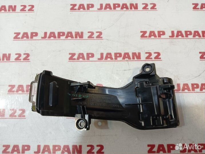 Указатель поворота в зеркало левый Subaru Outback