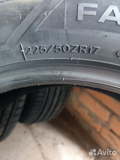 Mazzini Falconer F1 225/50 R17 98W