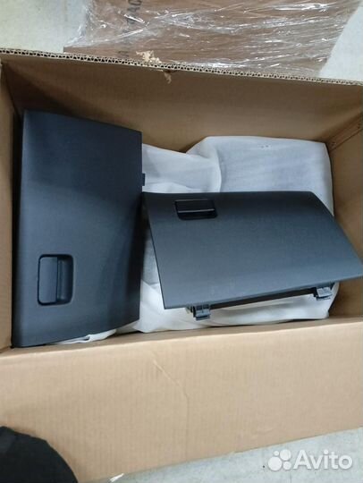 Бардачок Mitsubishi Outlander 3