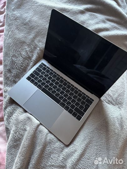 Apple macbook pro 13 2017