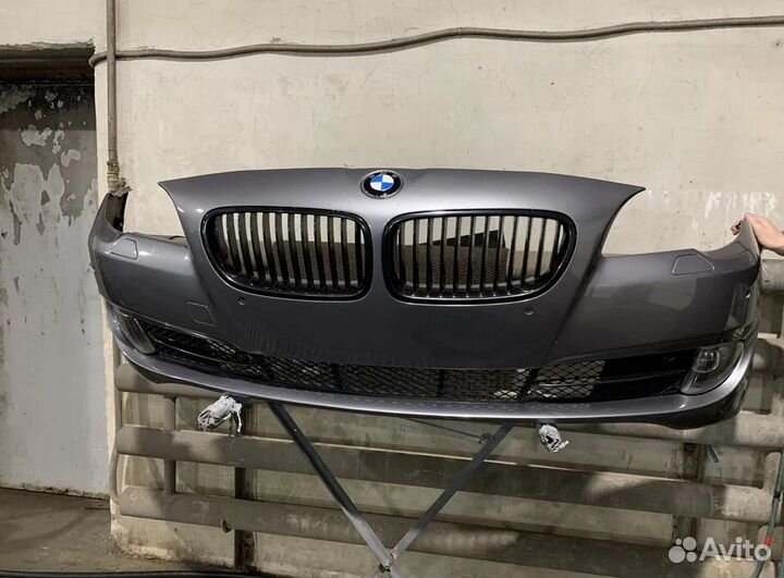 Передний бампер BMW F10