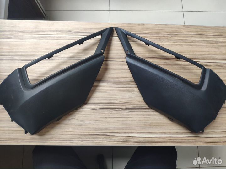 Окантовка противотуманной фары Volkswagen Tiguan