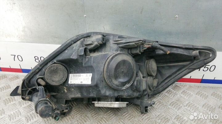 Фара правая Ford Kuga 2009