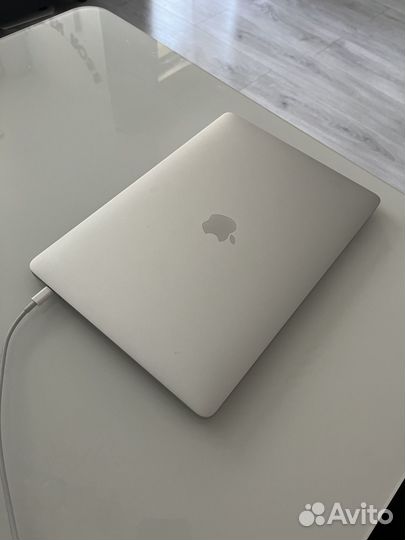 Apple MacBook Pro 13 2019