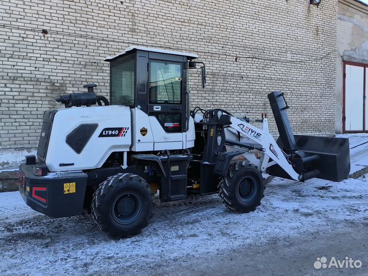 Фронтальный погрузчик Leiyu LY940, 2024