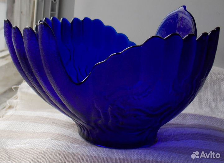 Ваза салатник конфетница Глухарь. Синее стекло