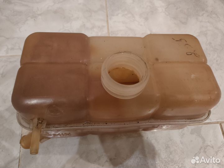 Бачок расширительный Приора 2170
