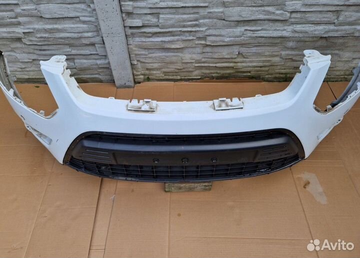 Бампер передний Ford Kuga 1