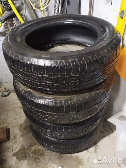 Bridgestone Dueler H/T D687 265/65 R17 101