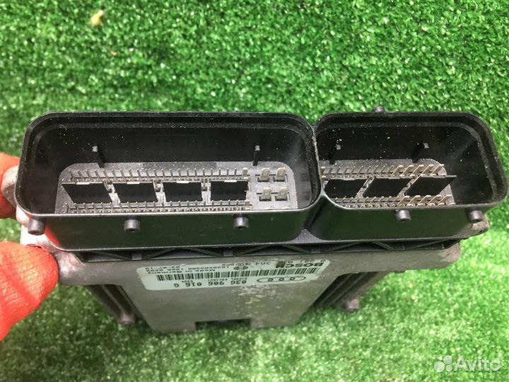 Блок управления двигателем Audi A4 (B7) (2005-200