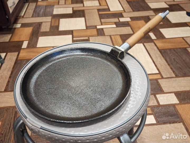 Блинница чугунная