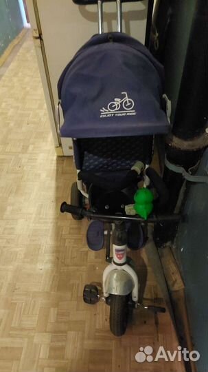 Детский велосипед с ручкой