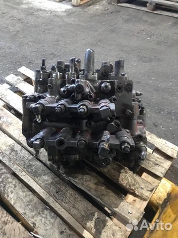 Распределитель Hitachi 200б/у