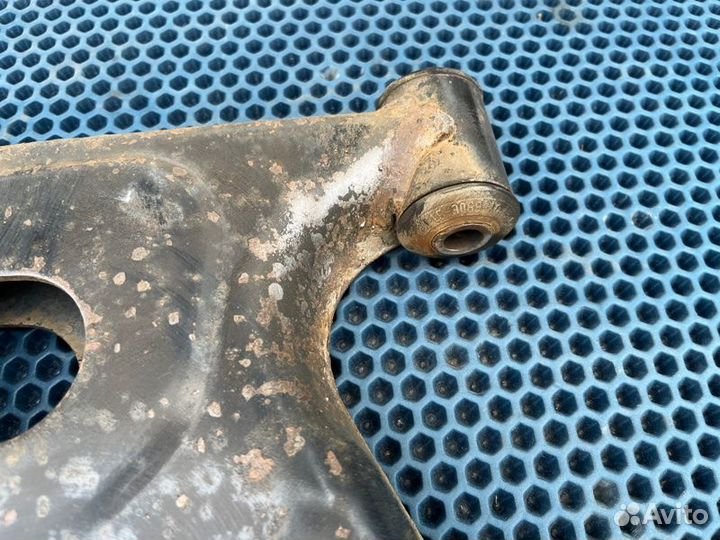 Рычаг передний левый Ford Transit 2.2L