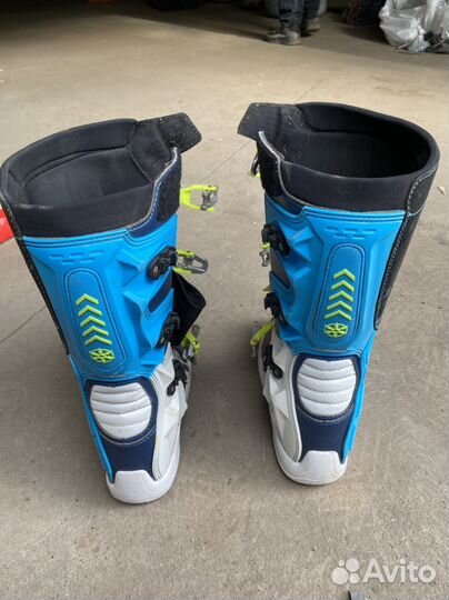 Продам мотоботы состояние как нового