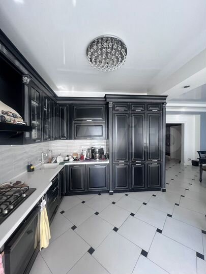 3-к. квартира, 170 м², 12/13 эт.