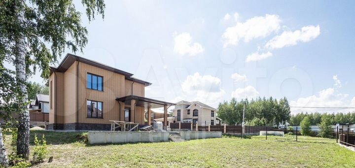 Коттедж 214,4 м² на участке 14 сот.