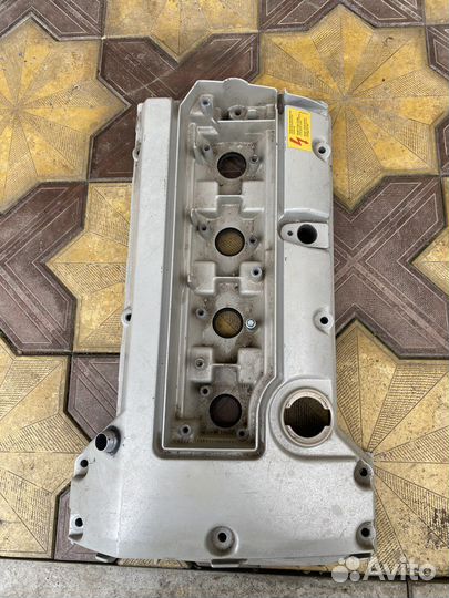 Клапанная крышка mercedes m111 w203