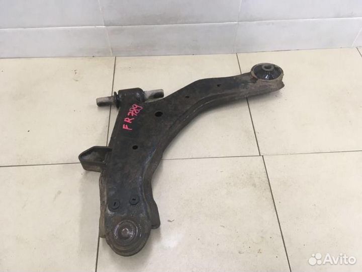 Рычаг передний правый Elantra 2000-2005