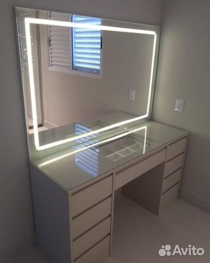 Зеркало в спальню в ванную новое