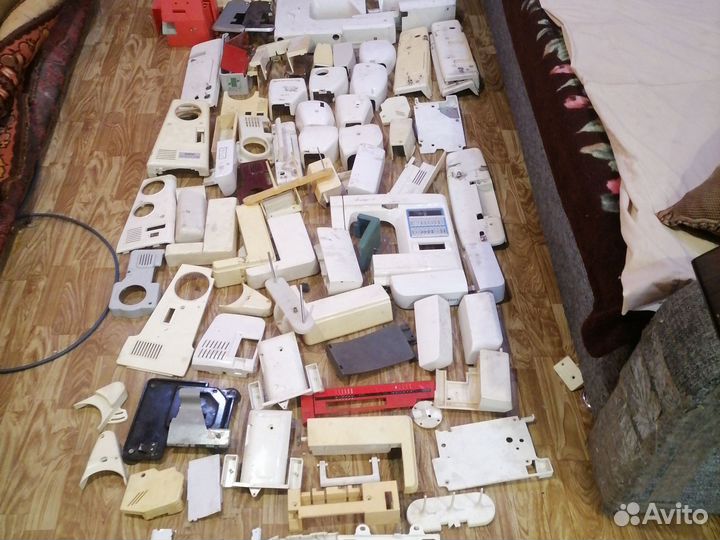 Корпусов и крыши швейная машина и оверлок