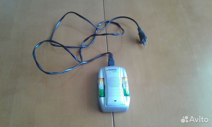 Зарядное устройство для акб,varta