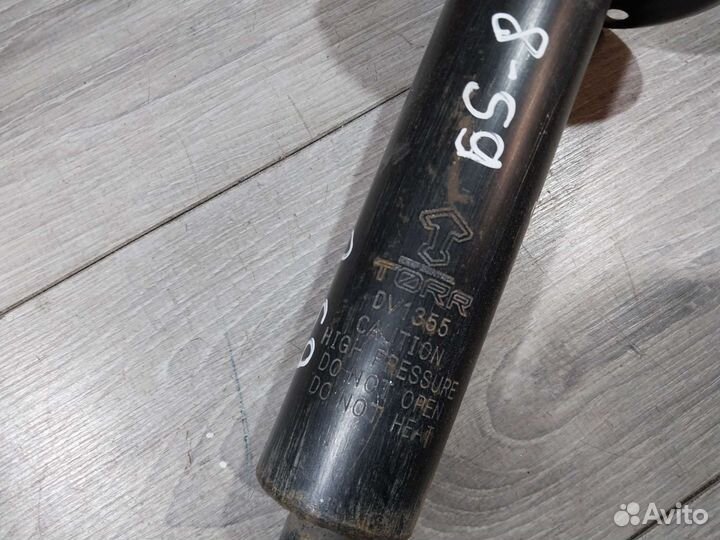 Амортизаторы передние Volkswagen Passat B5 Audi A4