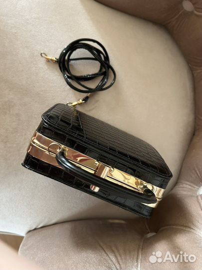 Сумочка женская с ремешком