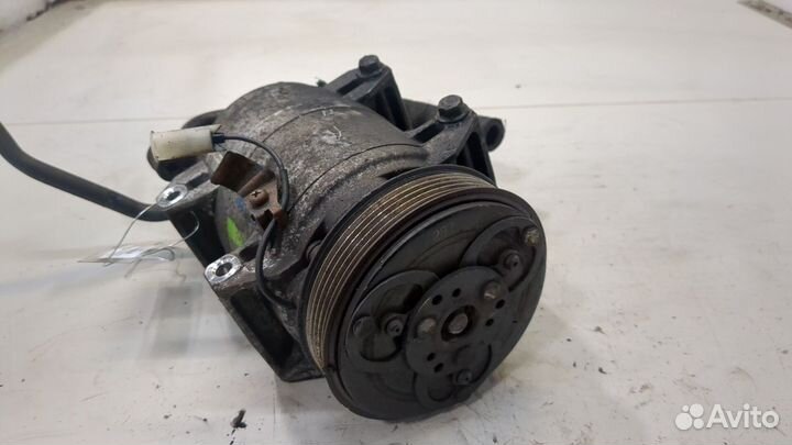 Компрессор кондиционера Volvo V70, 2002