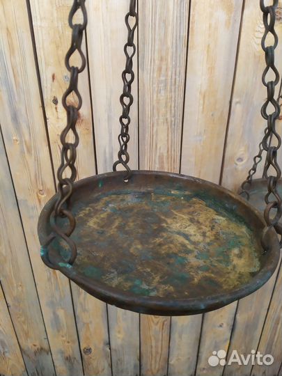 Антикварные равно-плечевые весы