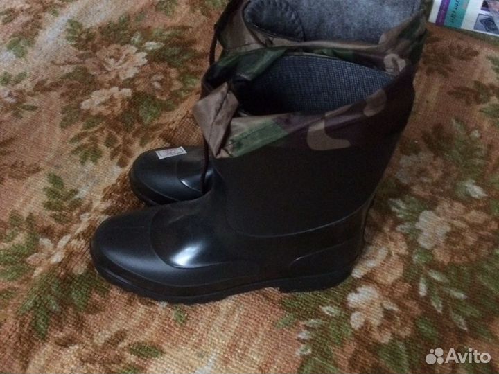 Резиновые сапоги