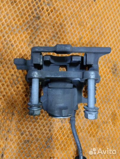 Суппорт тормозной Audi A6 C6 4F AUK 2007