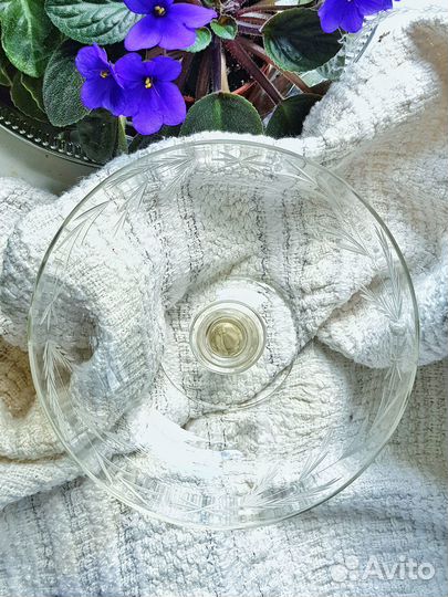 Вазы на ножке, креманки, конфетницы