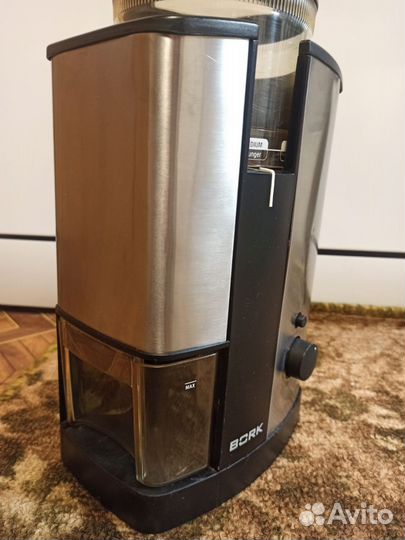 Кофемолка Bork J701