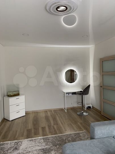 2-к. квартира, 53 м², 1/3 эт.