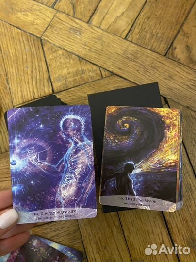 Карты оракул в стиле футуризма