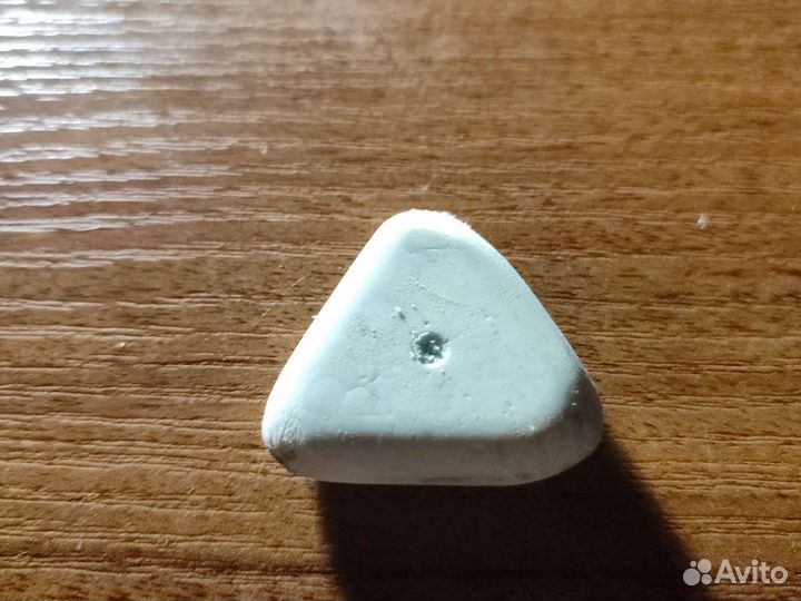 Школьный ластик