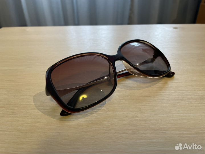 Солнечные очки женские