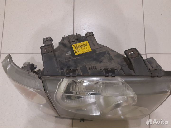 Land Rover Range Rover III (LM) 2002 фара R