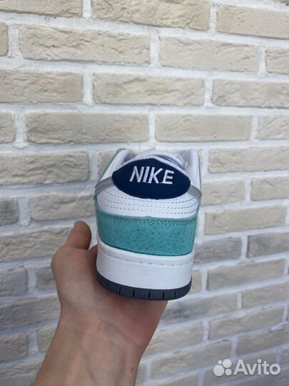 Кроссовки Nike dunk low