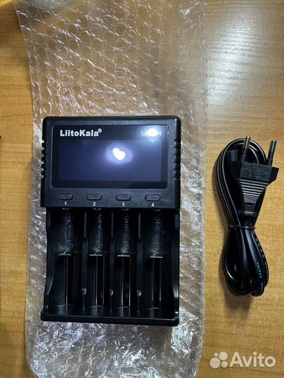 Зарядное устройство Lil-PD4 для батареек