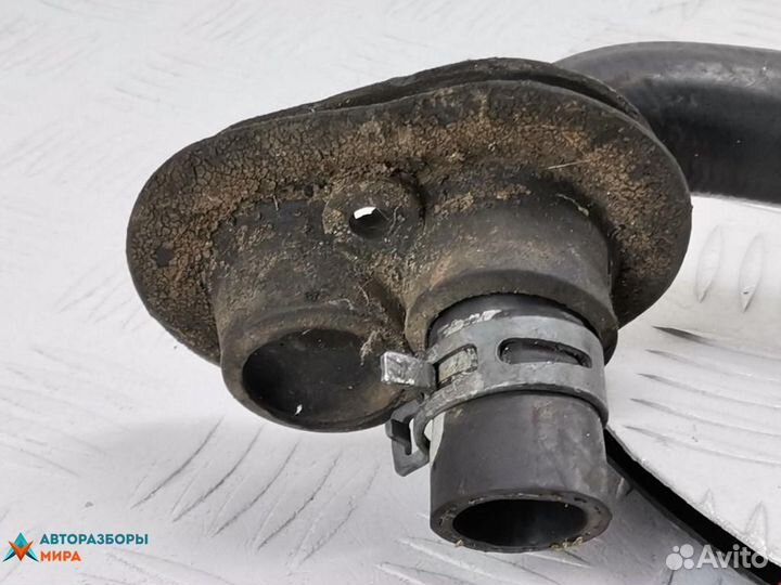 Патрубок отопителя (печки) Volkswagen Passat B5