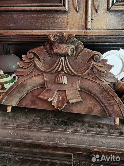 Антикварный буфет