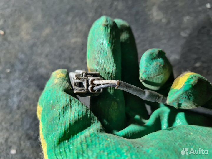 Датчик ABS передний Nissan X-Trail T31