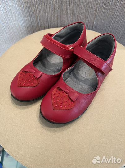 Туфли для девочки,р-р 28,красные