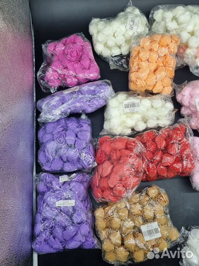 Розы из фоамирана много